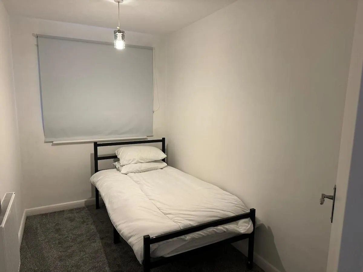 Spacious House - Thorpe Park Staines-upon-Thames Holiday home